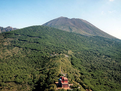Osservatorio Vesuviano dall'alto

