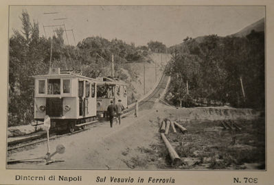 napoli-la-ferrovia-del-vesuvio-presso-stazione-cook.jpg