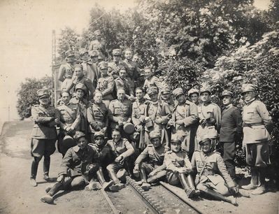 Militari in posa alla stazione Eremo

